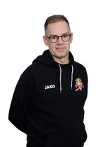 Jari (päävalmentaja)